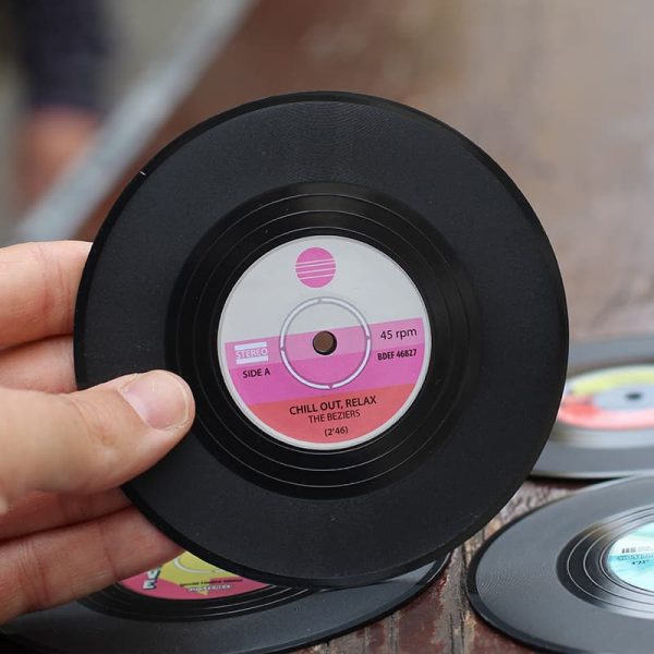 Подложки за чаши Грамофонна плоча със забавни заглавия.