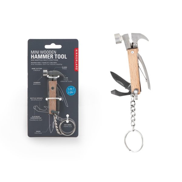 Ключодържател с комплект инструменти, включително чук.