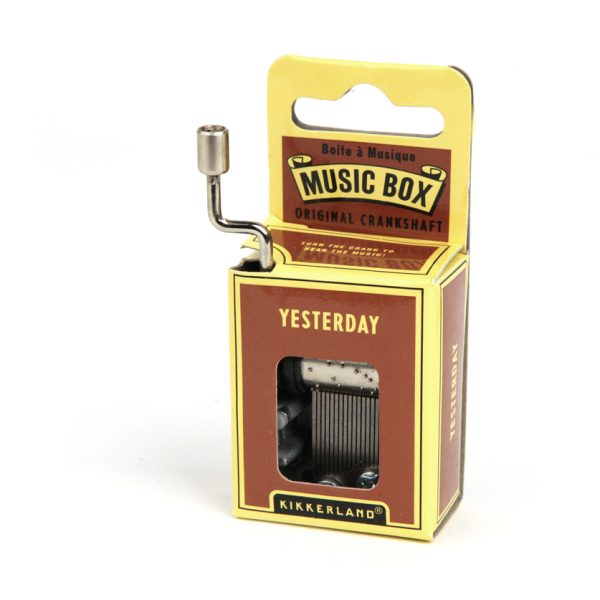 Музикална кутия с ръчно задвижване "Yesterday"