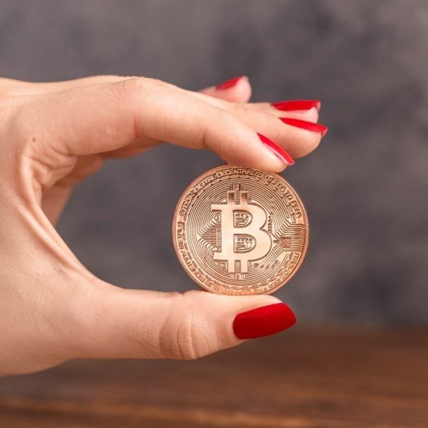 Монета Bitcoin.