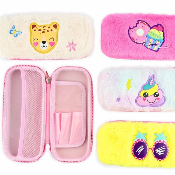 Силиконов несесер с плюшено покритие и сладка илюстрация.