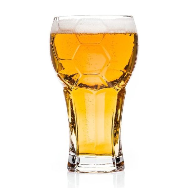 Стъклена чаша за бира с гърло- релефна топка за футбол.