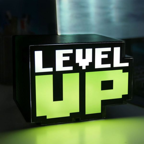 Геймърска лампа със звук Level Up в зелено и бяло
