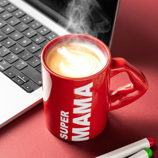 Триизмерна чаша за майка супергерой Super Мама червена