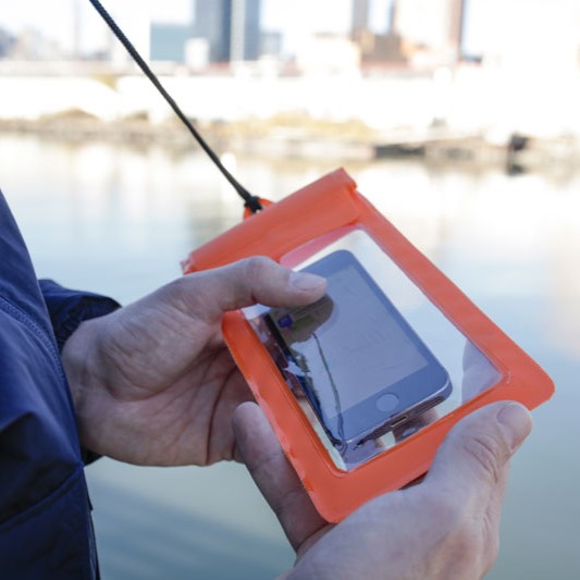 Водонепромокаем оранжев калъф за мобилен телефон