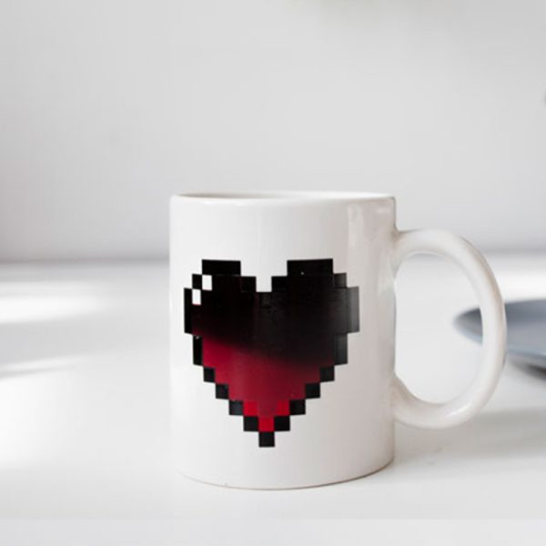 Топлочувствителна чаша Сърце Пиксели